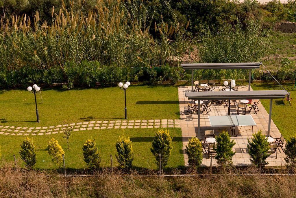 Mirtilos Studios & Apartments Kissamos Exterior photo